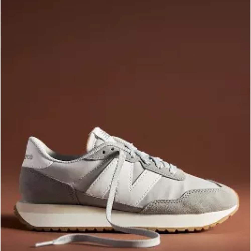 New Balance Gray Athletic Shoes with Retro Design 237